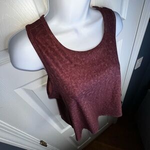 NWT Harmony Balance Womens Medium Cut Out Tank Top Yoga Gym Red M CHB3241